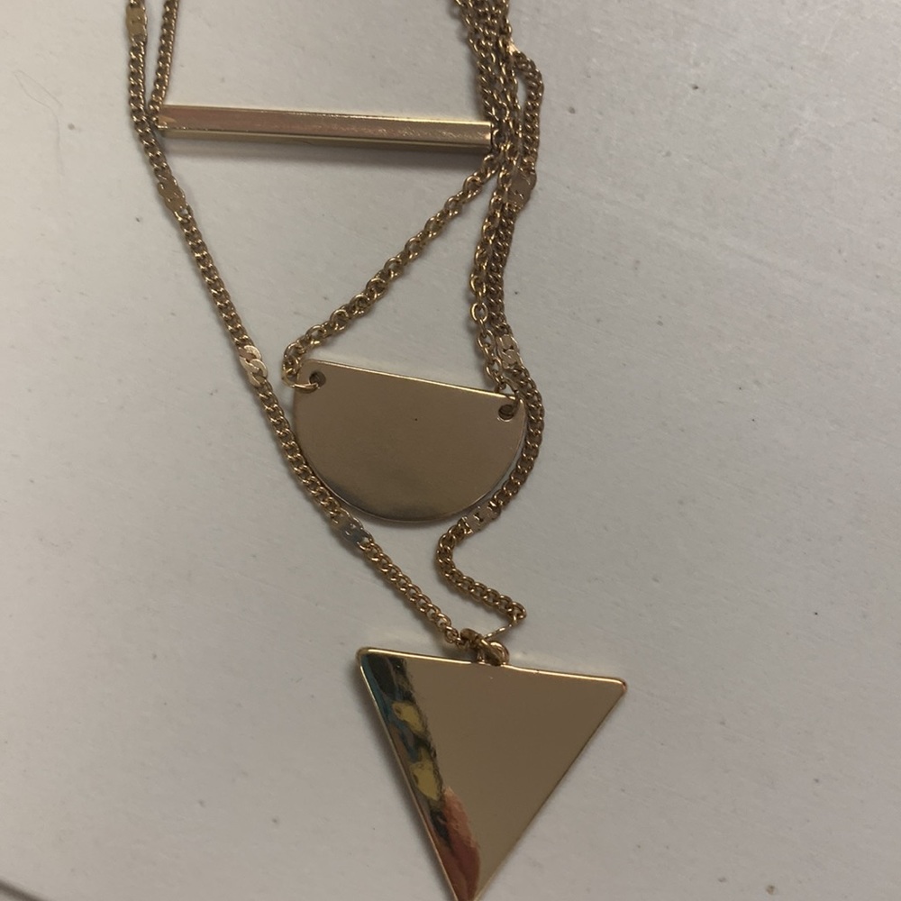 Triple strand adjustable necklace in good condition. - Picture 4 of 4